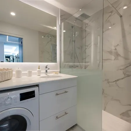 Spacious 1-br With Terrace Heart Of *