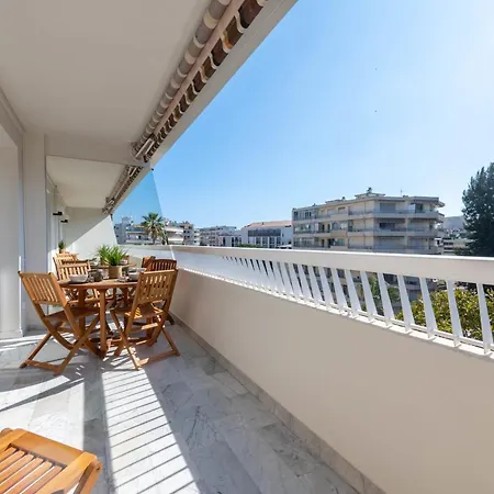 דירה Spacious 1-br With Terrace Heart Of קאן