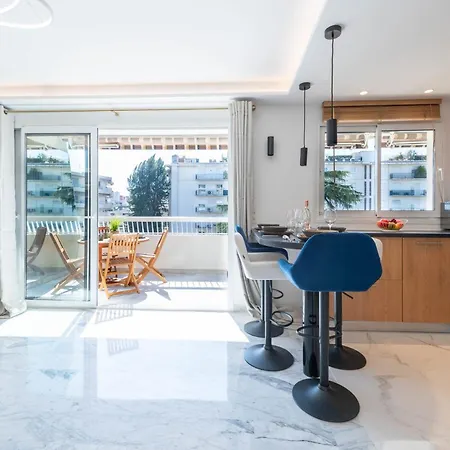 Spacious 1-br With Terrace Heart Of דירה קאן